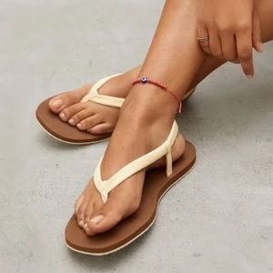 Everlane Renew Cream Strappy Sandals